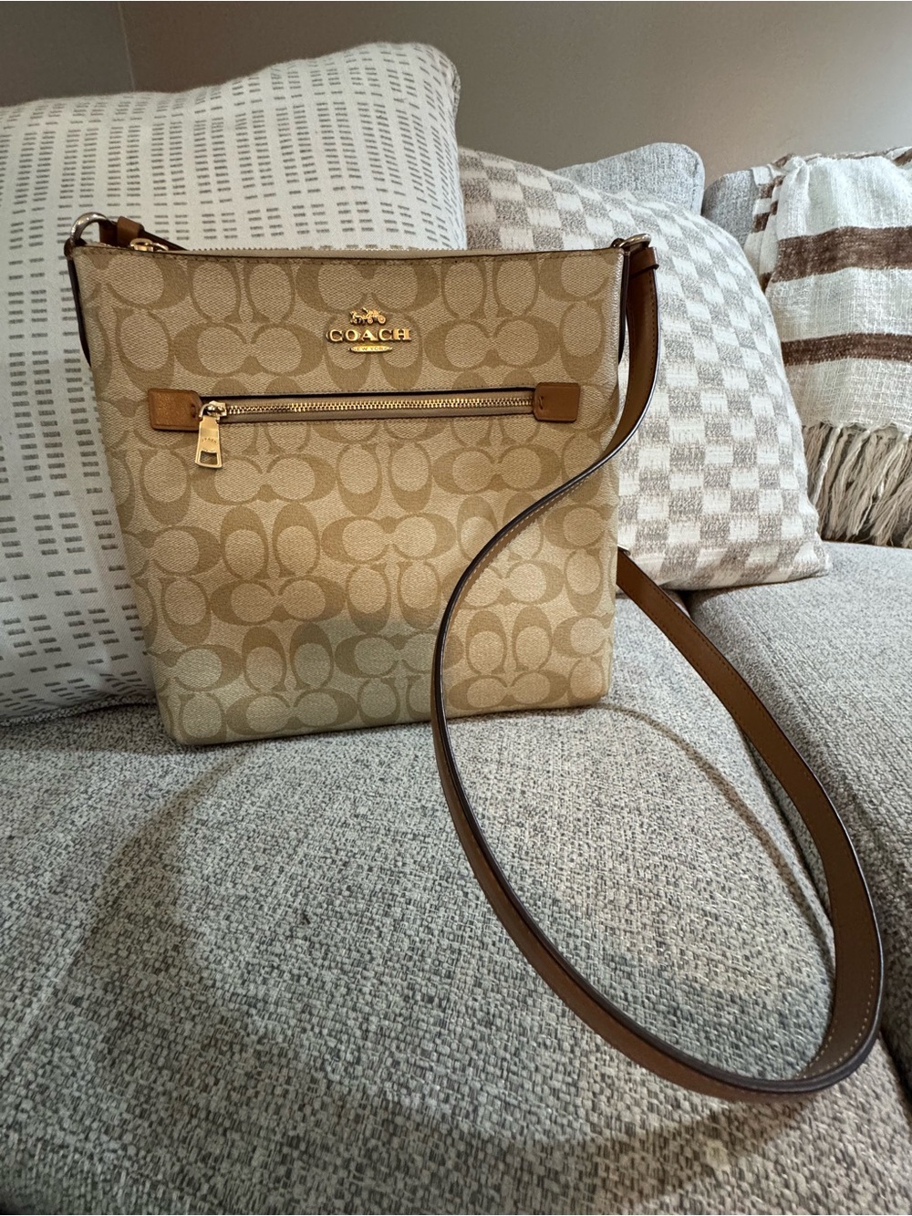 Coach Rowan File Crossbody - Picture 5 of 8
